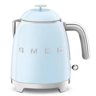 Smeg KLF05PBEU mini rychlovarná konvice, 0, 8 l / 3 šálky, 1400 W, styl 50. let, pastelově modrá